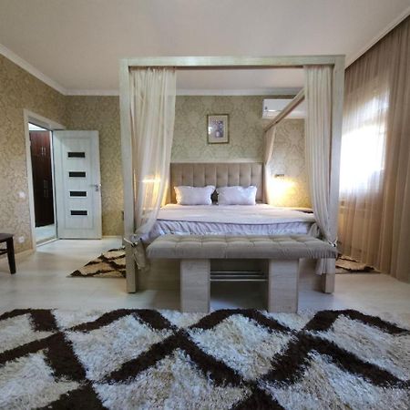 Hi-Tech Apartment In City Center タシュケント エクステリア 写真