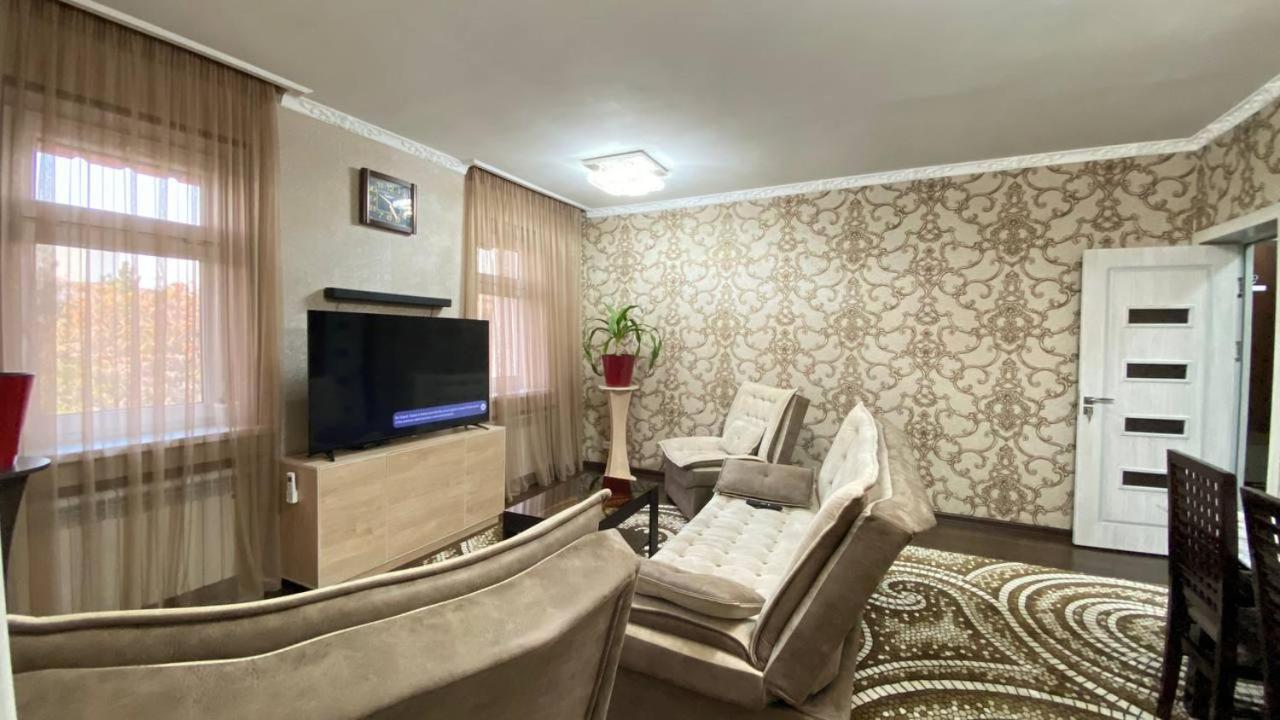 Hi-Tech Apartment In City Center タシュケント エクステリア 写真