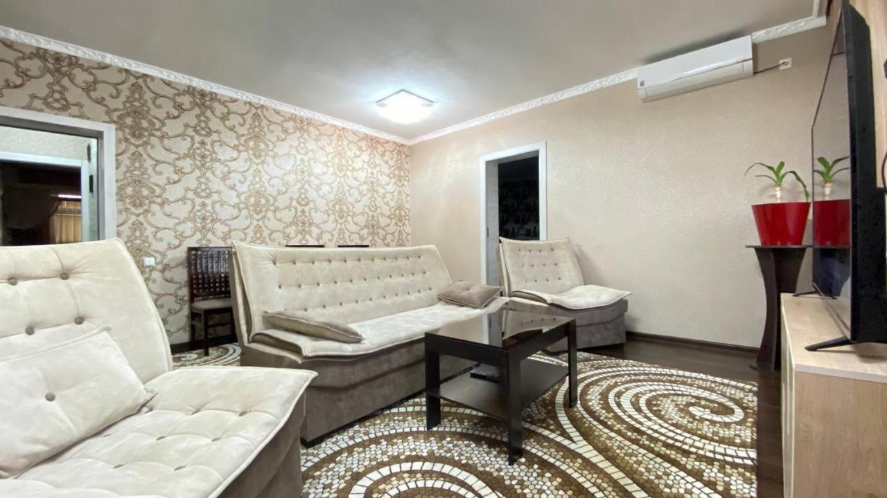 Hi-Tech Apartment In City Center タシュケント エクステリア 写真