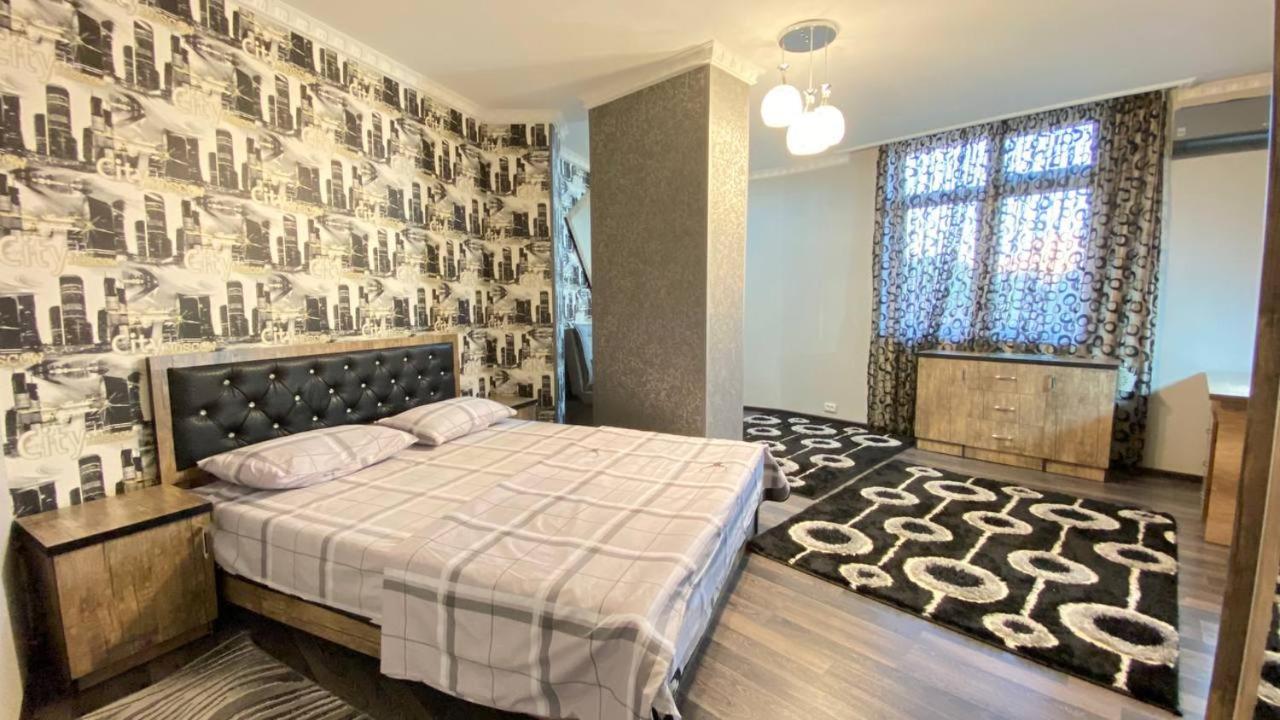 Hi-Tech Apartment In City Center タシュケント エクステリア 写真