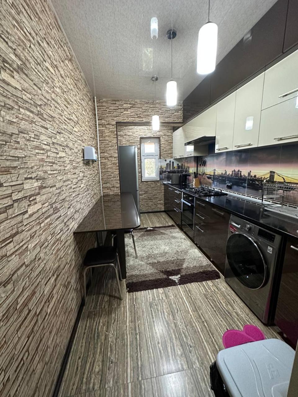Hi-Tech Apartment In City Center タシュケント エクステリア 写真