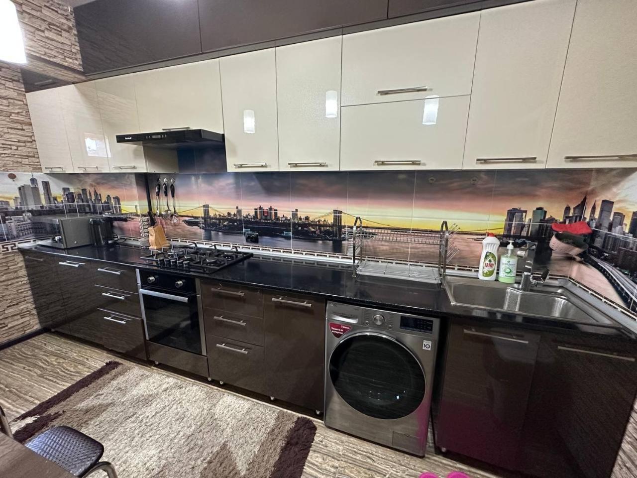 Hi-Tech Apartment In City Center タシュケント エクステリア 写真