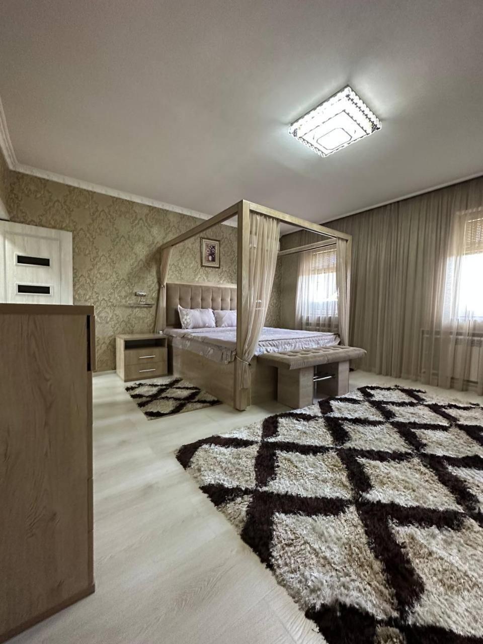 Hi-Tech Apartment In City Center タシュケント エクステリア 写真